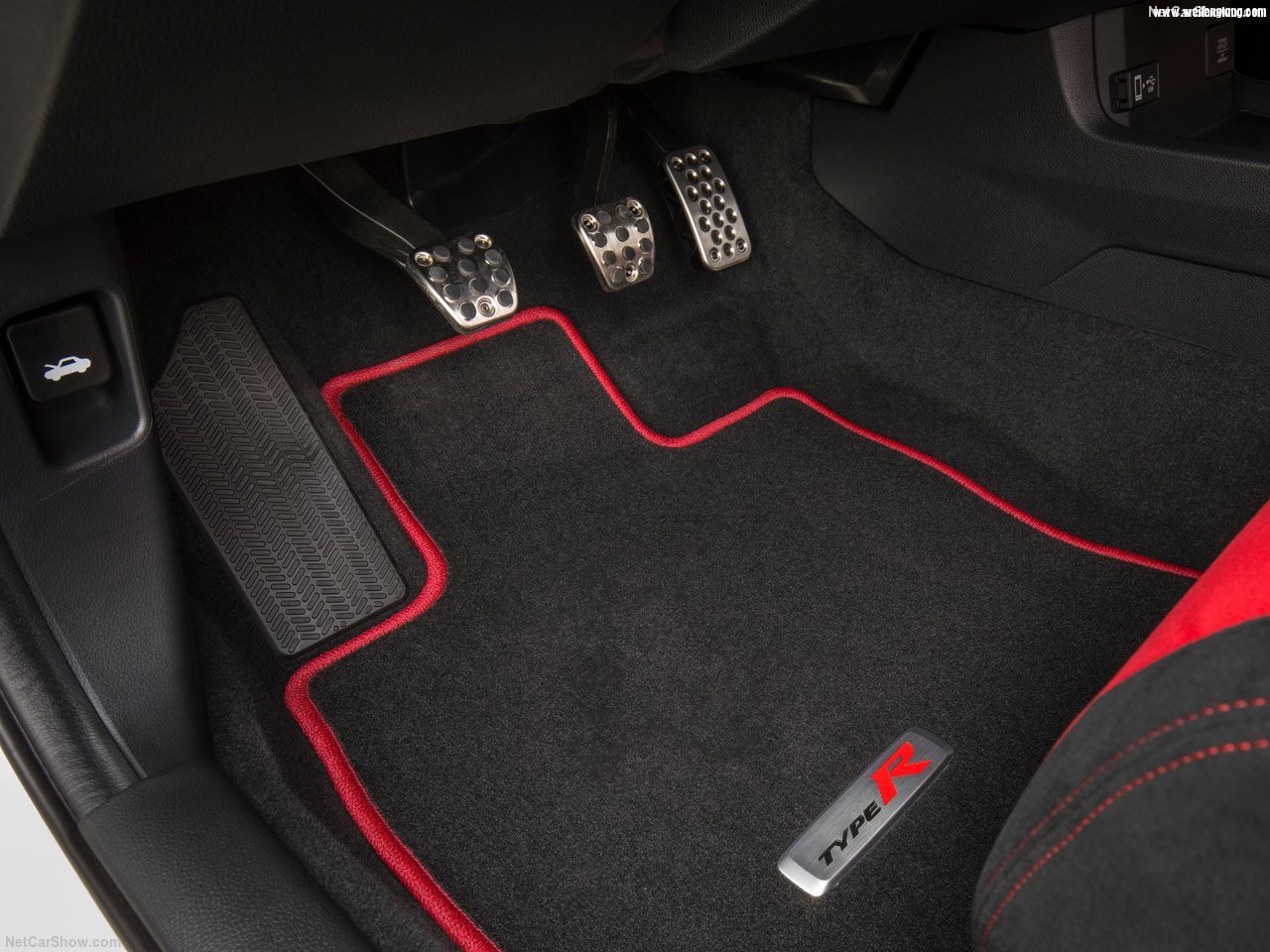 Honda-Civic_Type_R_US-Version-2017-1280-58.jpg
