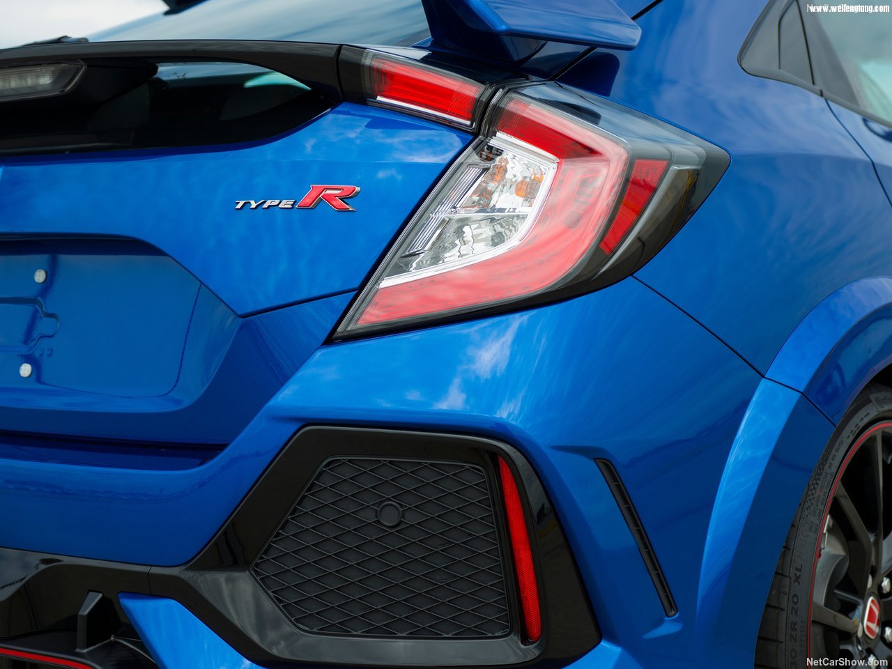 Honda-Civic_Type_R_US-Version-2017-1280-65.jpg