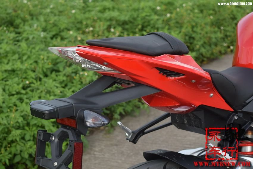 201921iqxv79qr9wko0krm.jpg