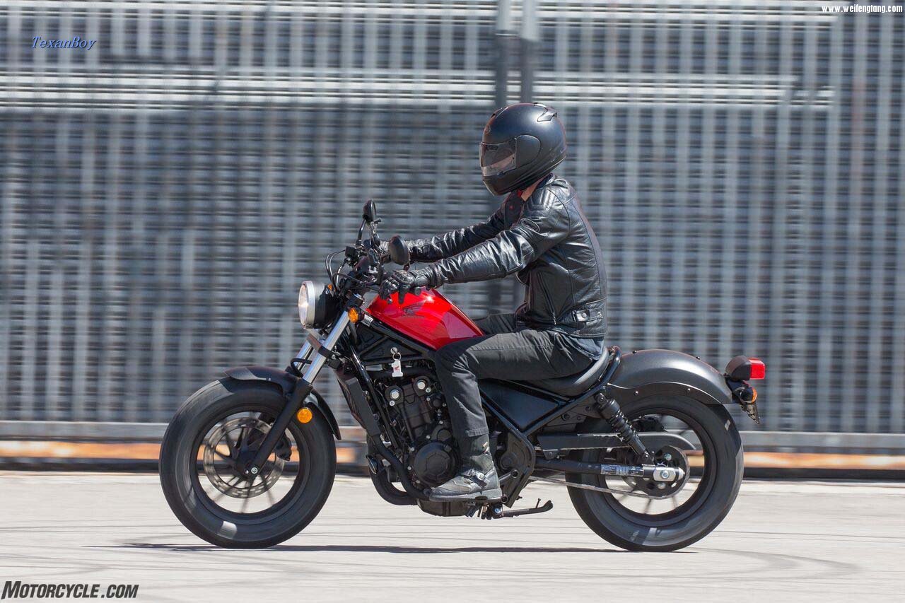 040417-2017-honda-rebel-300-image00.jpg