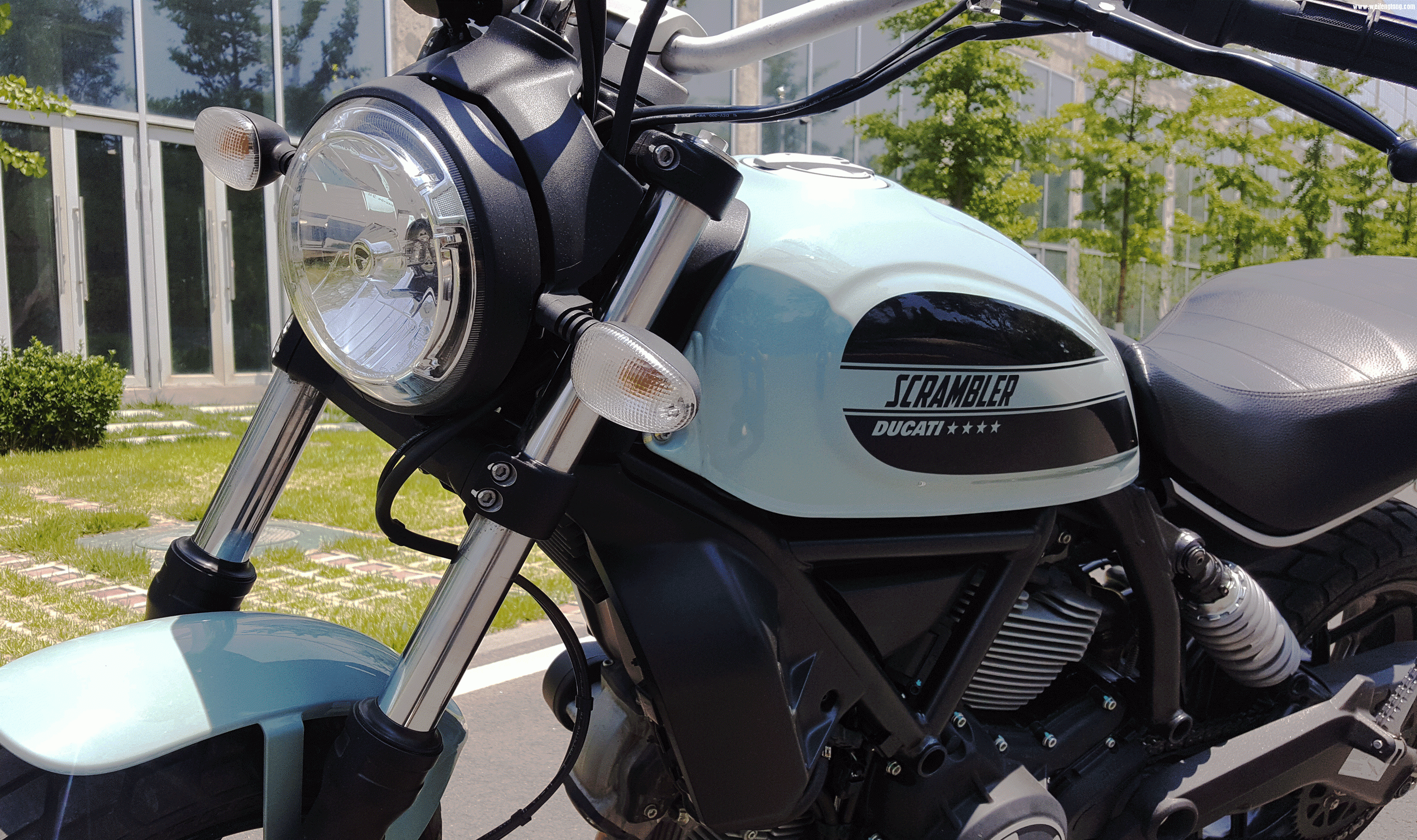 水滴形油箱加满能跑300+km