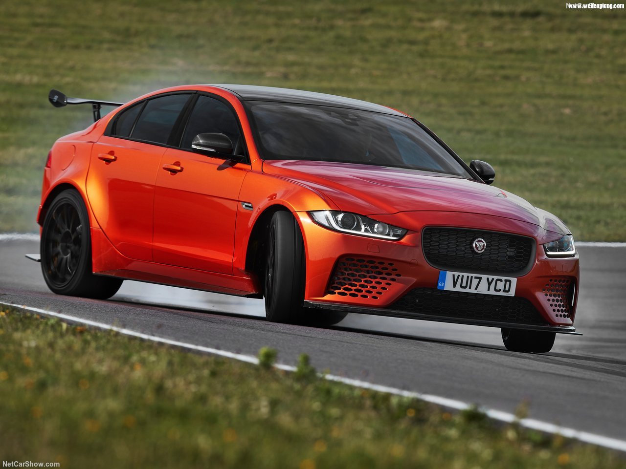 Jaguar-XE_SV_Project_8-2018-1280-03.jpg