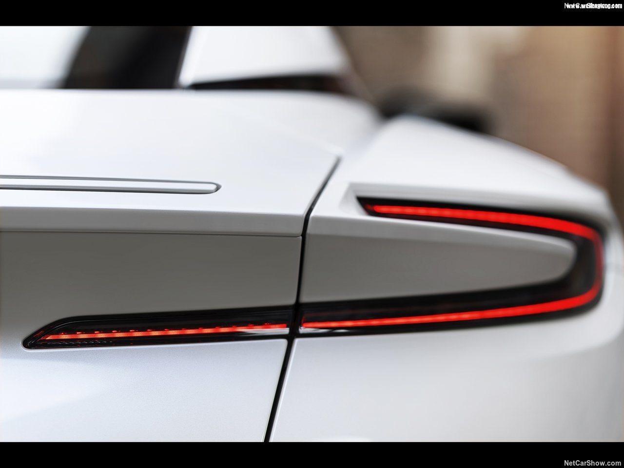 Aston_Martin-DB11_V8-2018-1280-11.jpg