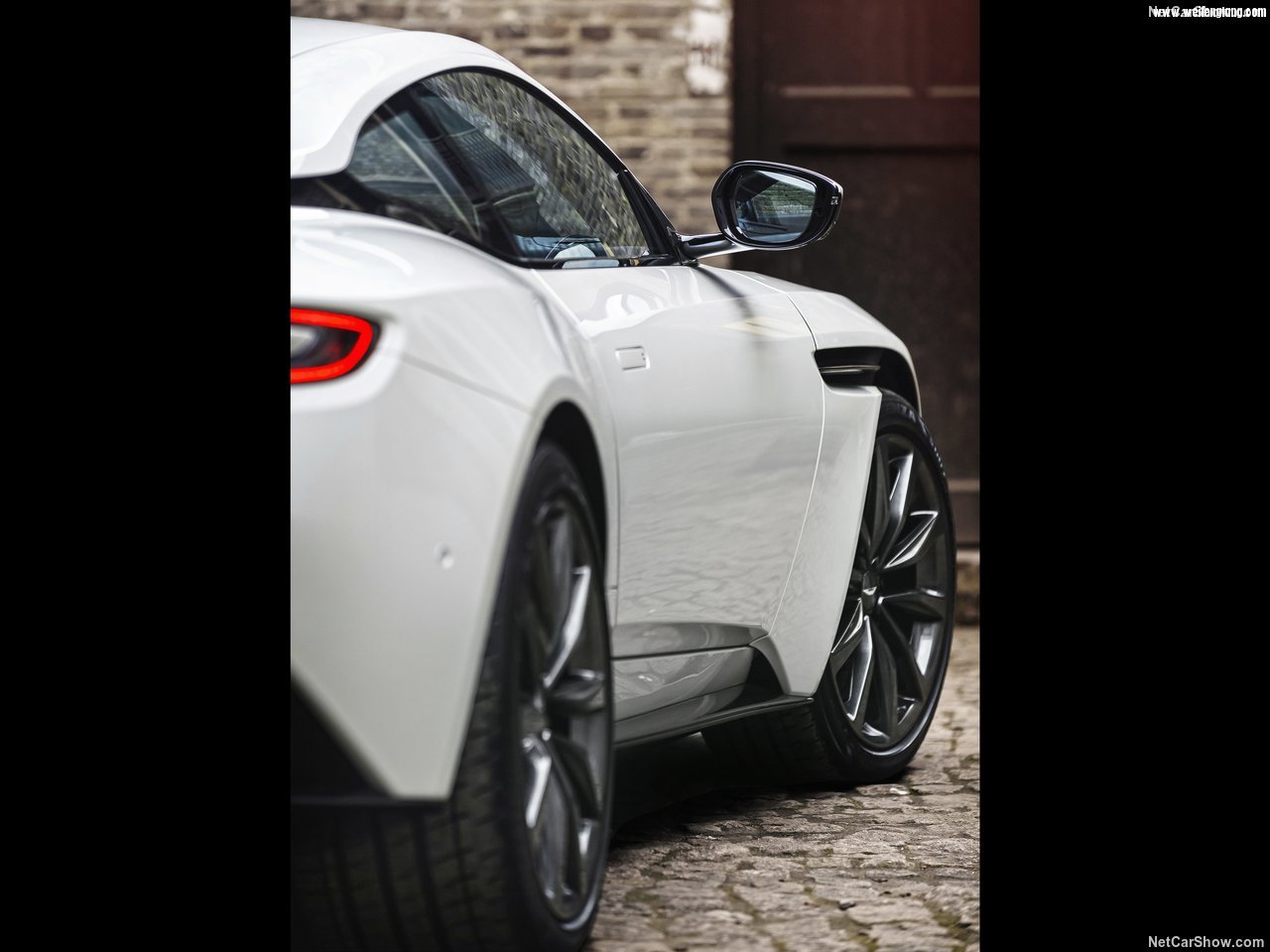 Aston_Martin-DB11_V8-2018-1280-13.jpg