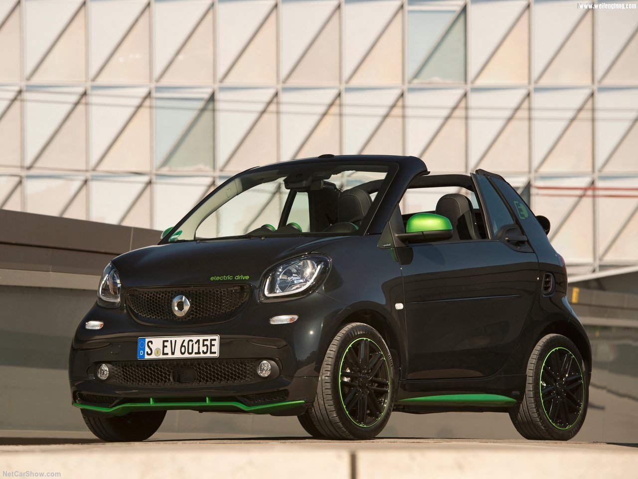 Smart-fortwo_Cabrio_electric_drive-2017-1280-05.jpg