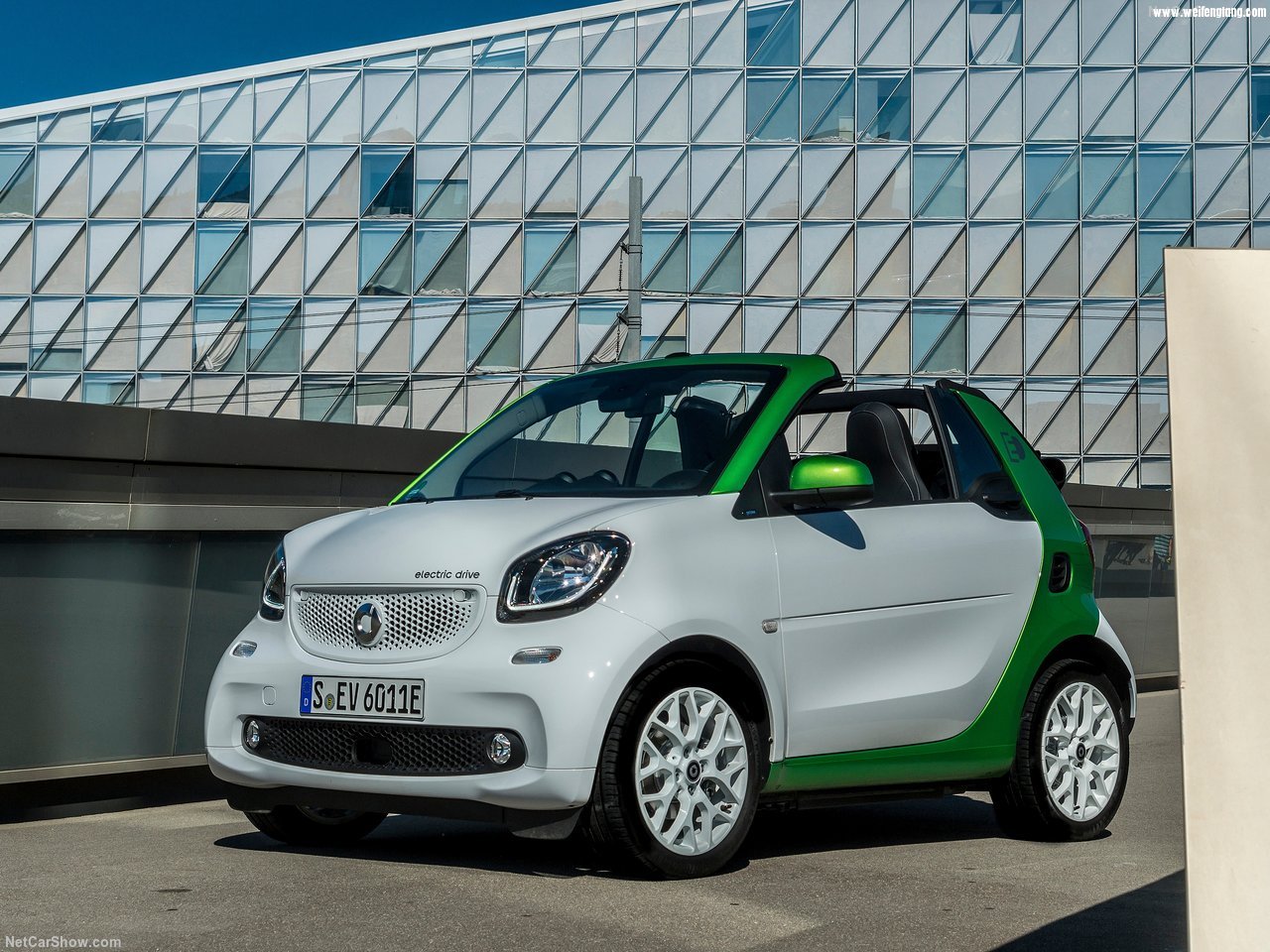 Smart-fortwo_Cabrio_electric_drive-2017-1280-06.jpg