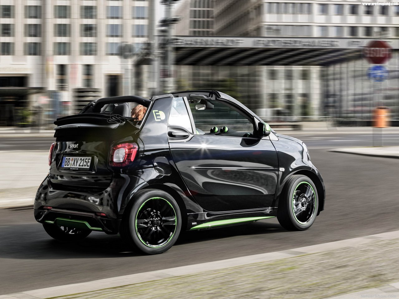 Smart-fortwo_Cabrio_electric_drive-2017-1280-2a.jpg