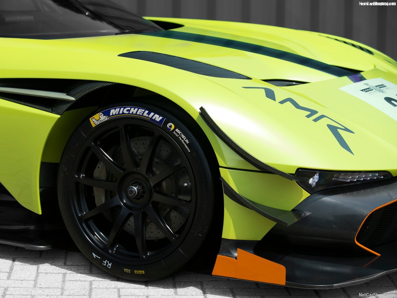 Aston_Martin-Vulcan_AMR_Pro-2018-1280-0e.jpg