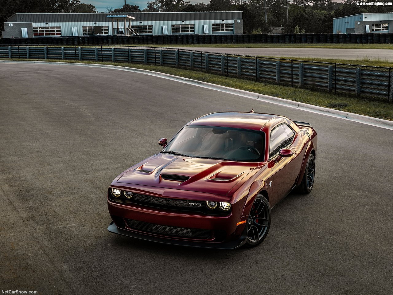 Dodge-Challenger_SRT_Hellcat_Widebody-2018-1280-04.jpg