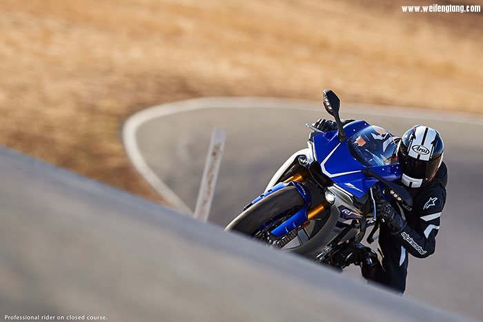 YZF-R1-1.jpg