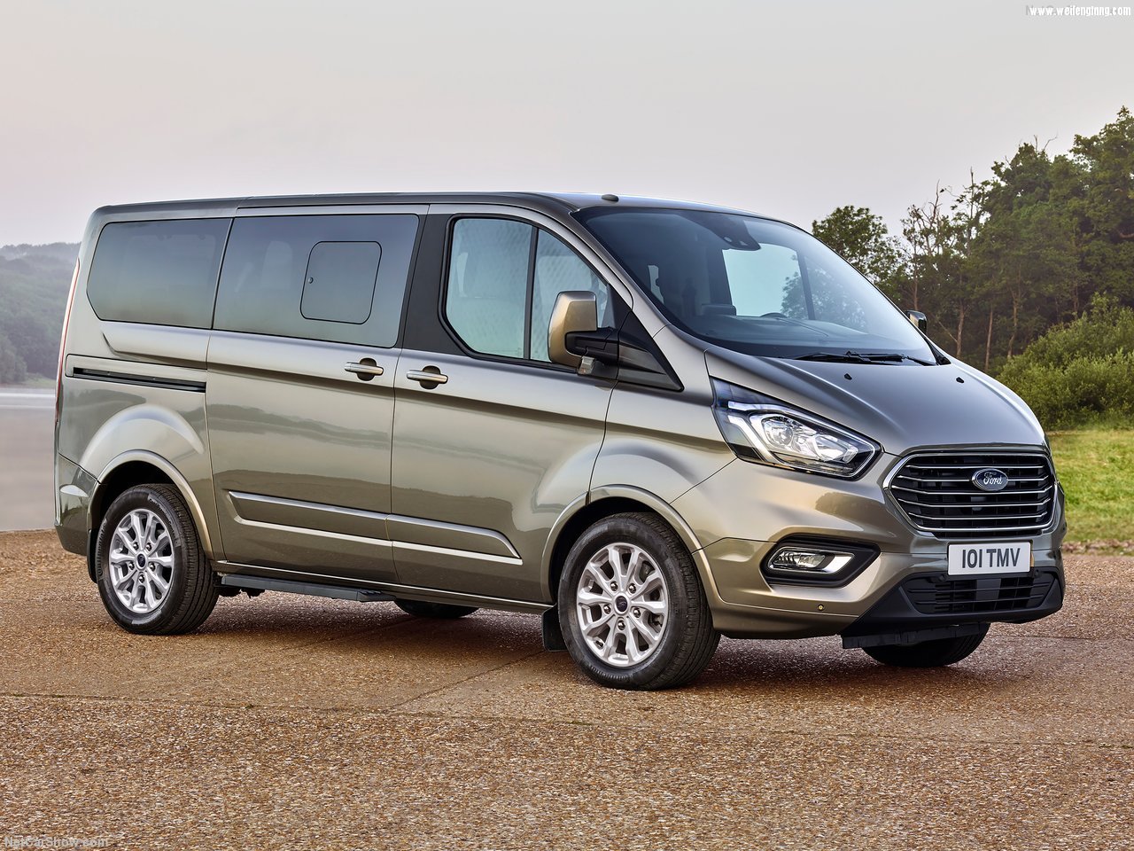 Ford-Tourneo_Custom-2018-1280-02.jpg