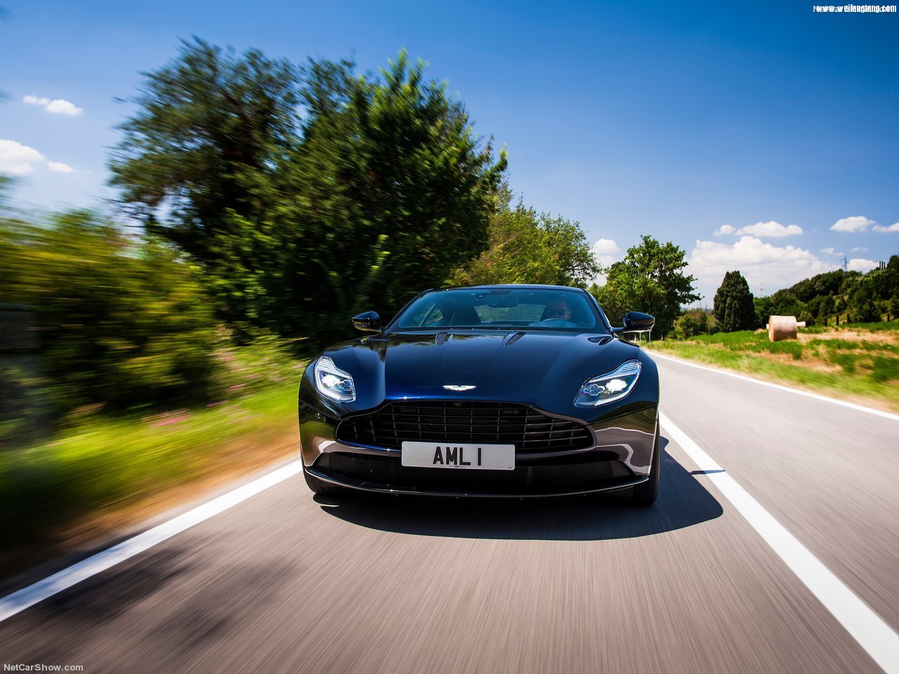 Aston_Martin-DB11-2017-1280-82.jpg