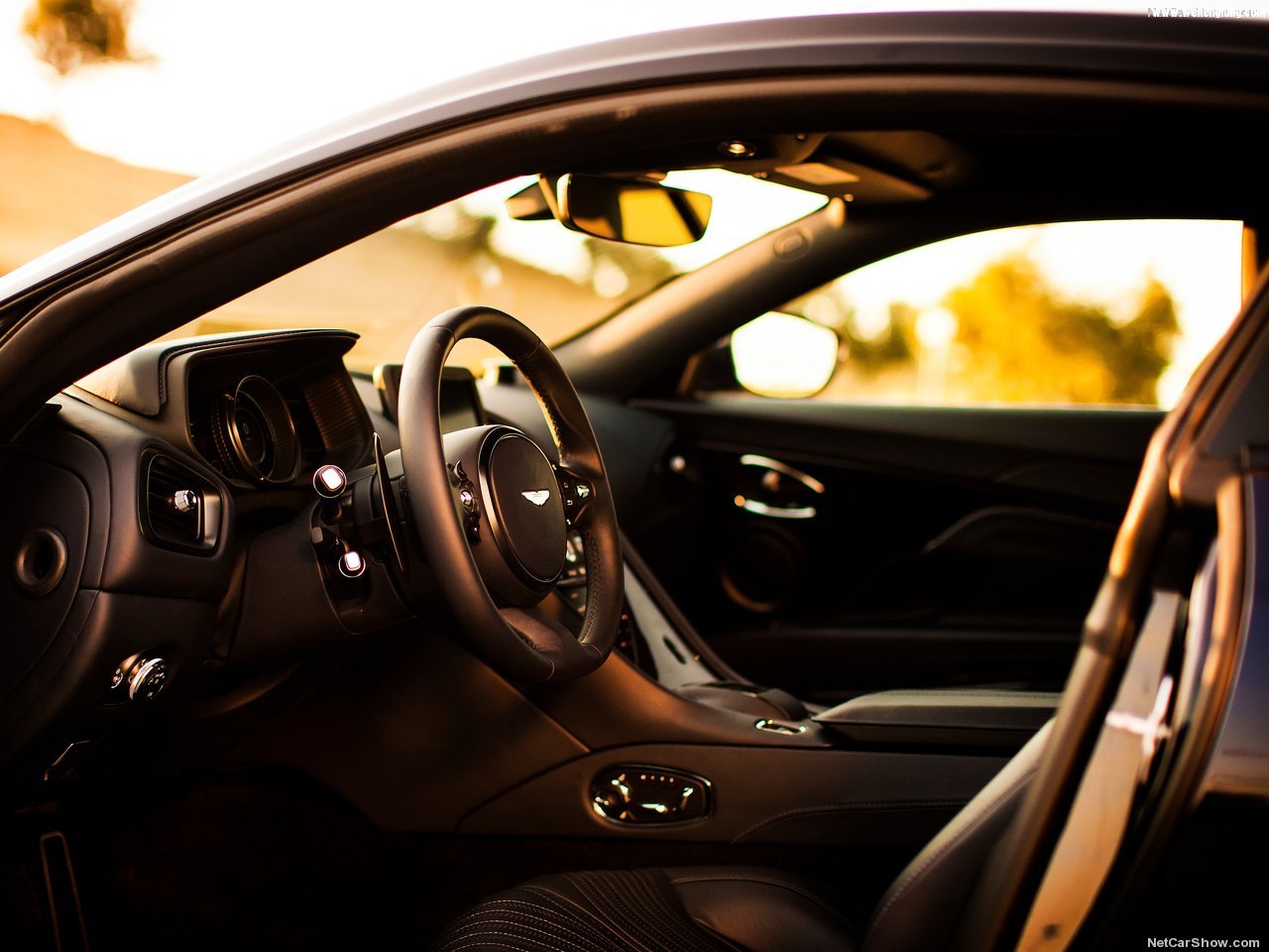Aston_Martin-DB11-2017-1280-9c.jpg