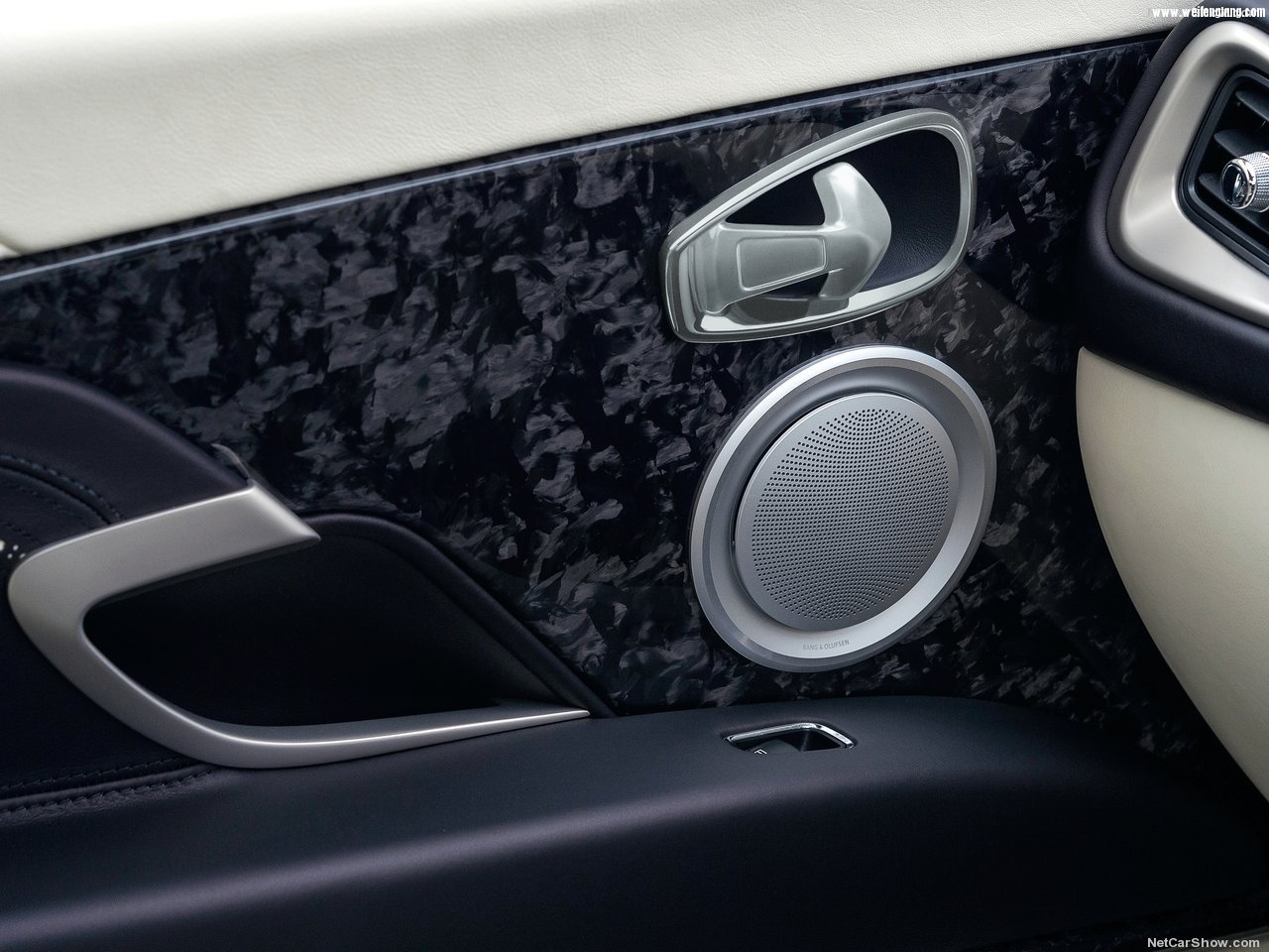 Aston_Martin-DB11-2017-1280-b2.jpg