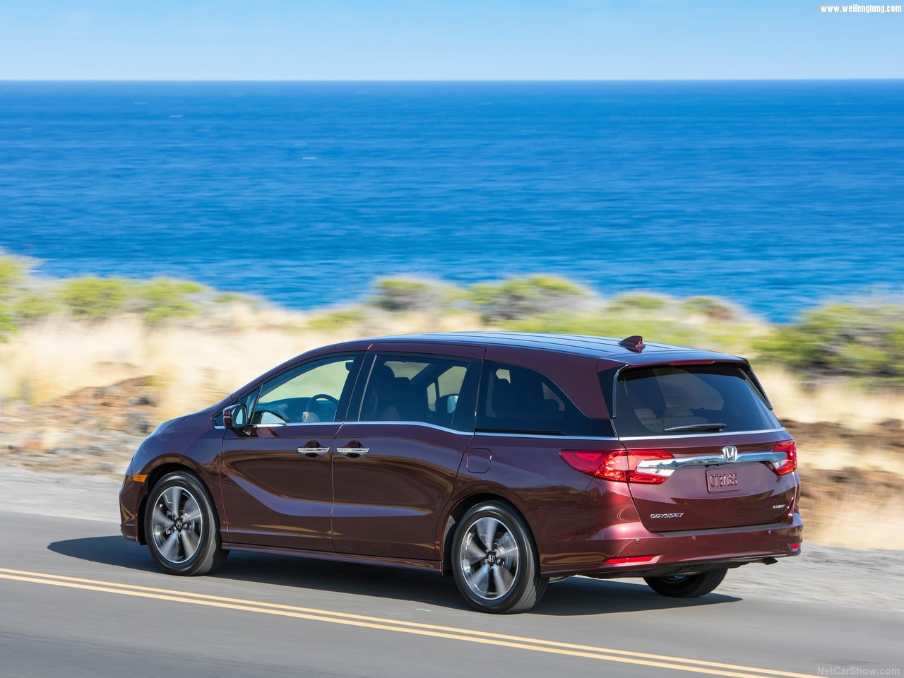 Honda-Odyssey-2018-1280-4c.jpg