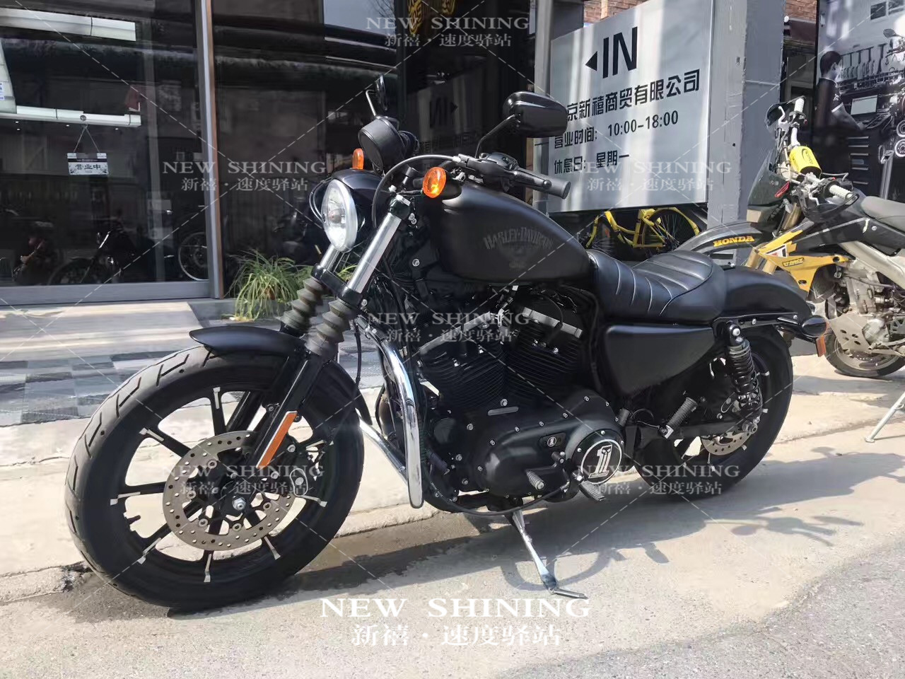 大贸二手 哈雷XL883N 1.jpg