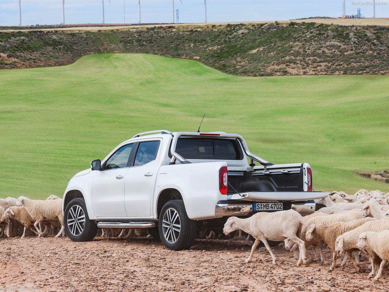 Mercedes-Benz-X-Class-2018-1280-34.jpg