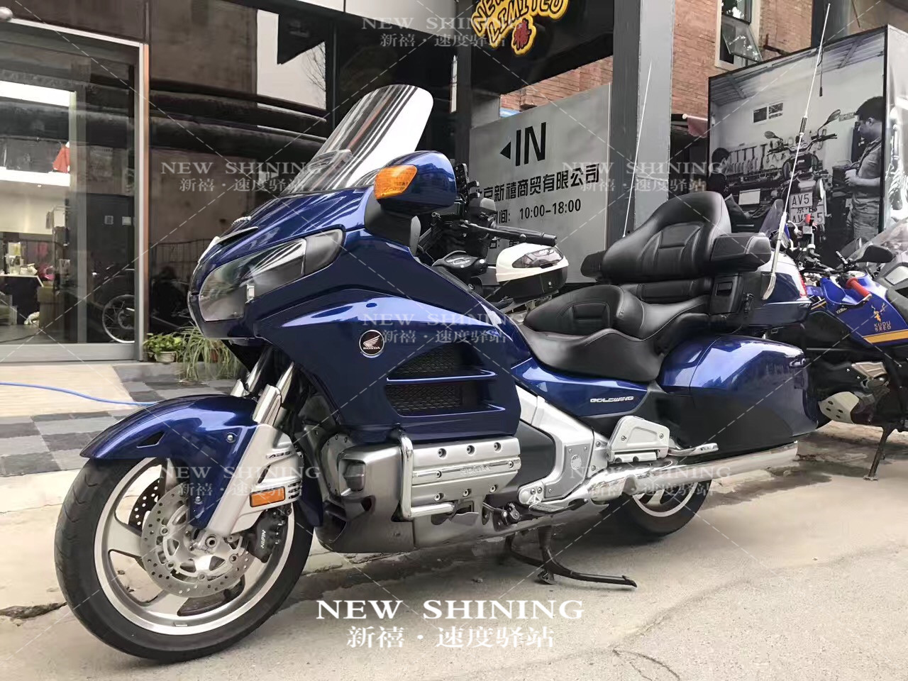 本田金翼GL1800 1.jpg