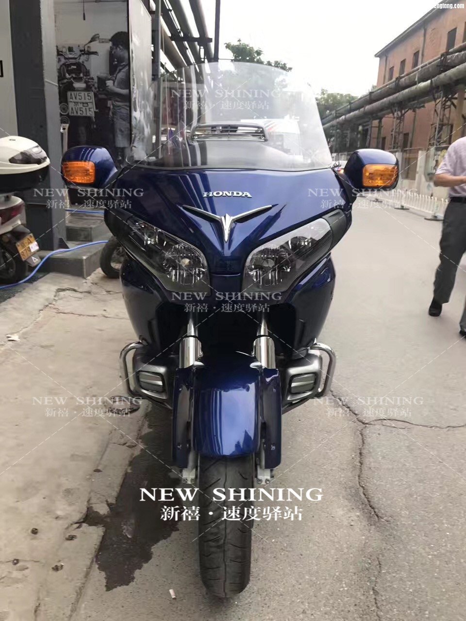 本田金翼GL1800 2.jpg