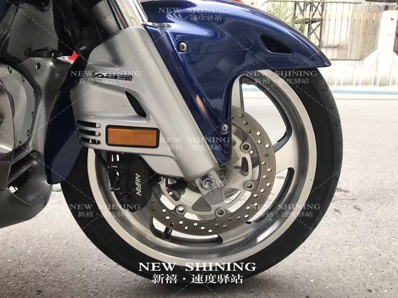 本田金翼GL1800 9.jpg