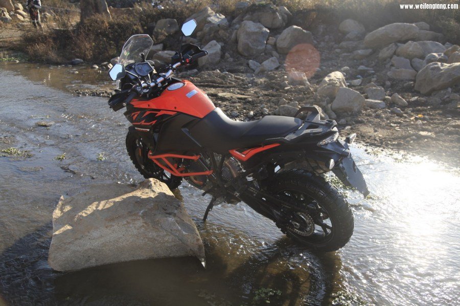 KTM 1090 ADV (74).JPG