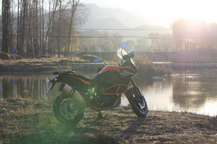 KTM 1090 ADV (93).JPG