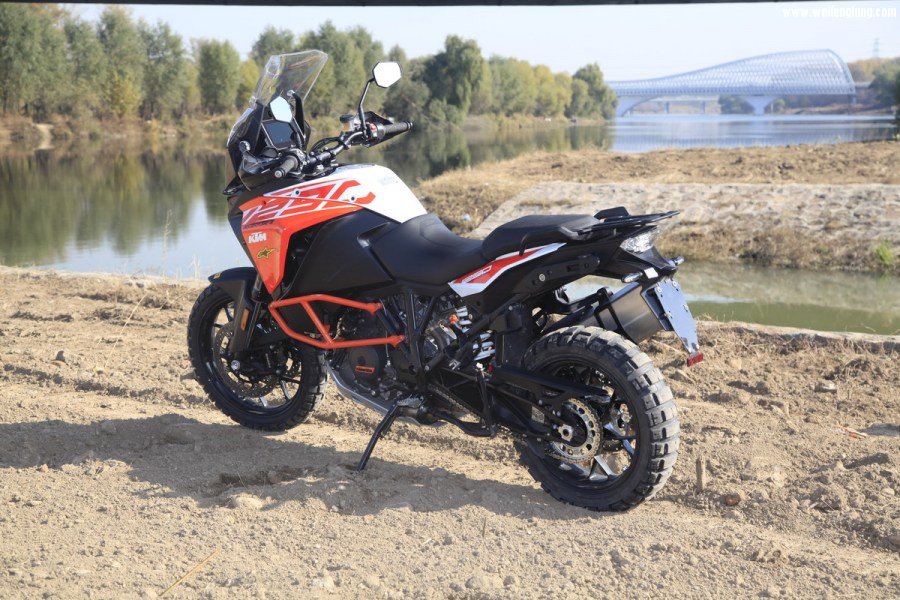 KTM 1290 ADV S  (10).JPG