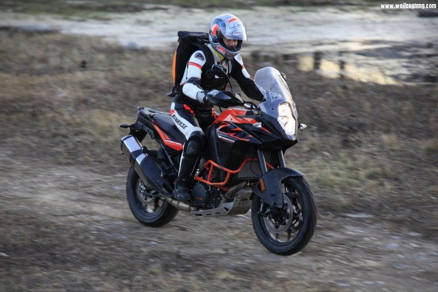 KTM1090ADV动态  (9).JPG
