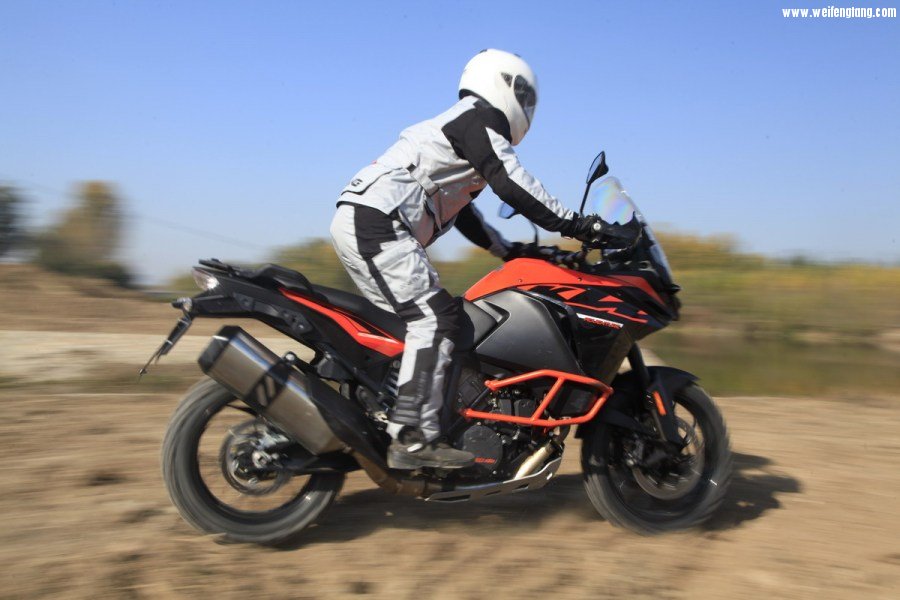 KTM1090ADV动态  (43).JPG
