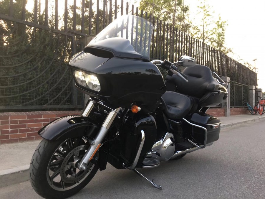 大贸京B 双灯大滑翔