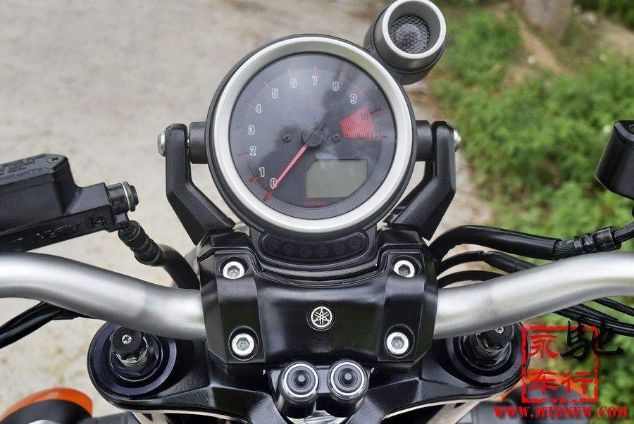 14vmax1700  (21).jpg