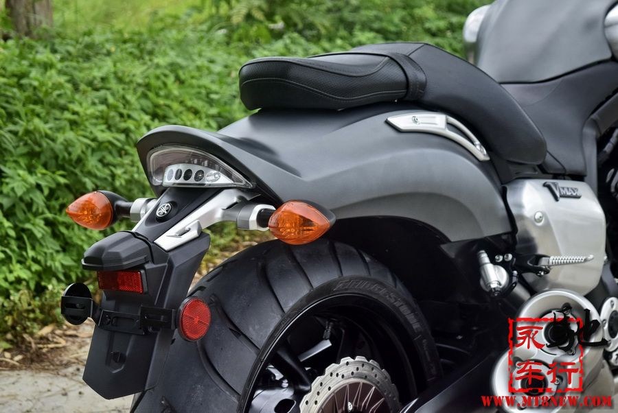 14vmax1700  (33).jpg