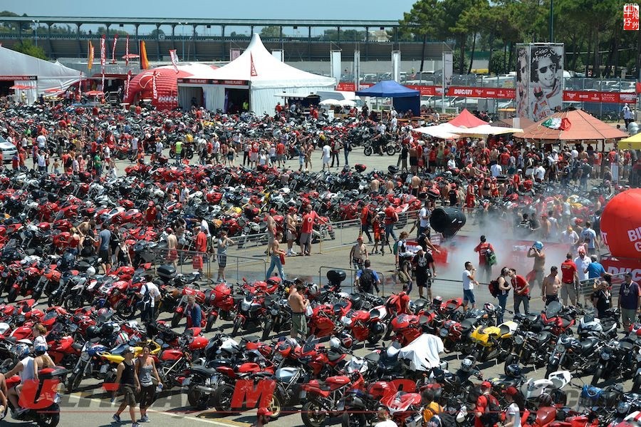 2014-world-ducati-week-details-5.jpg