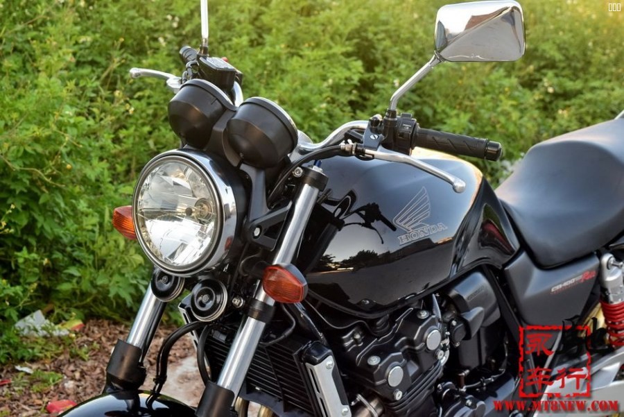 2013CB400 ABS (3).jpg