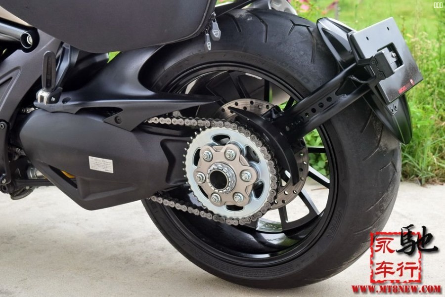2013 杜卡迪 大魔鬼 (11).jpg