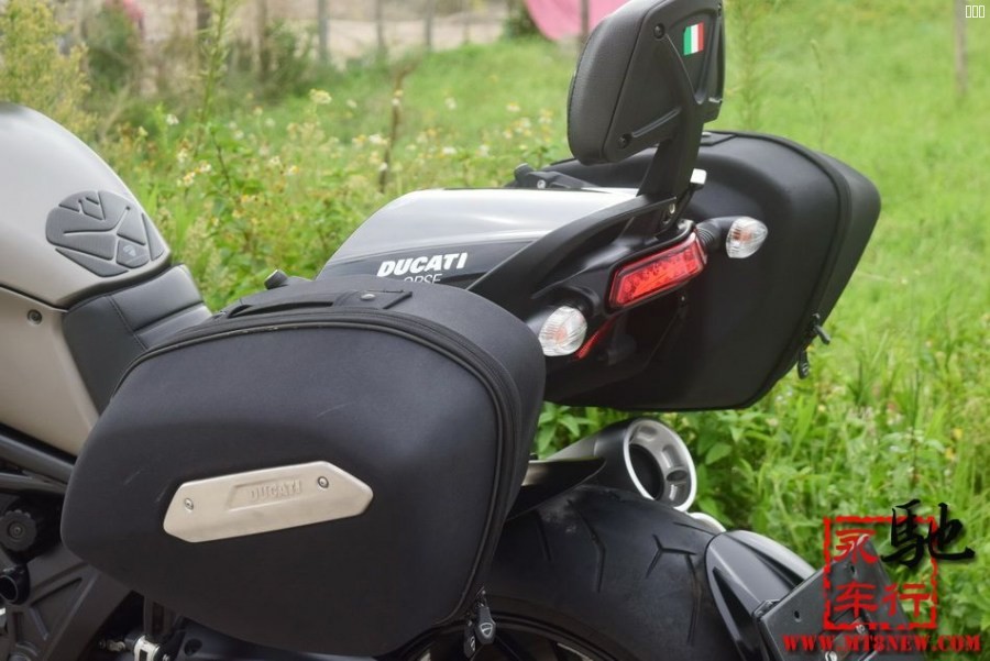 2013 杜卡迪 大魔鬼 (12).jpg