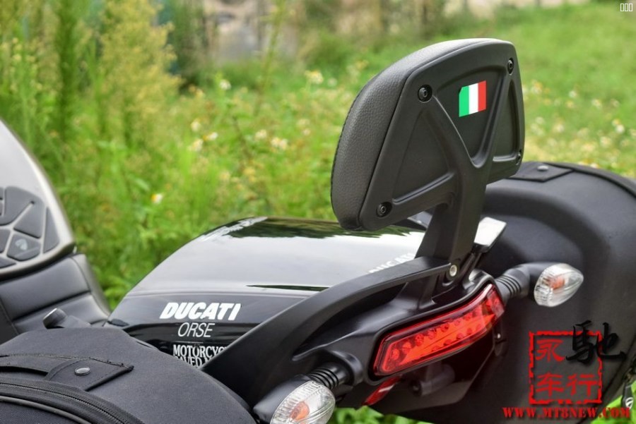 2013 杜卡迪 大魔鬼 (13).jpg