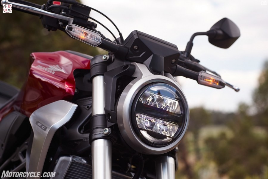 19-Honda-CB300R_detail_14.jpg