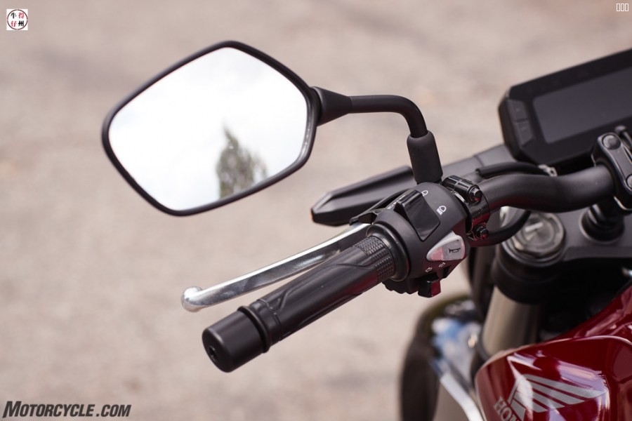 19-Honda-CB300R_detail_21.jpg
