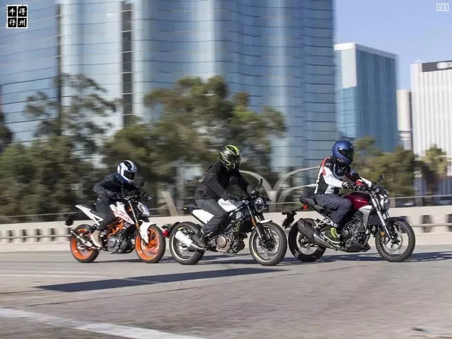 2019-entry-level-naked-bike-shootout-1_0 (5).jpg