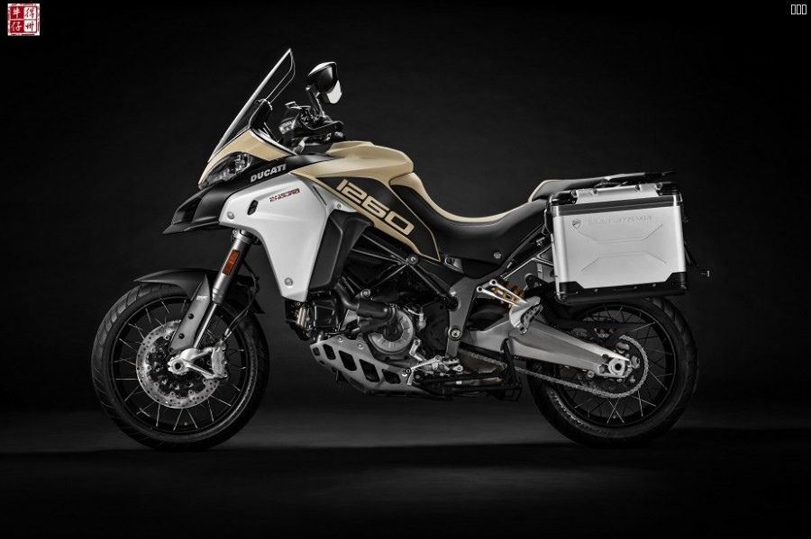 101218-09-2019-Ducati-Multistrada-1260-Enduro-UC68139-High.jpg