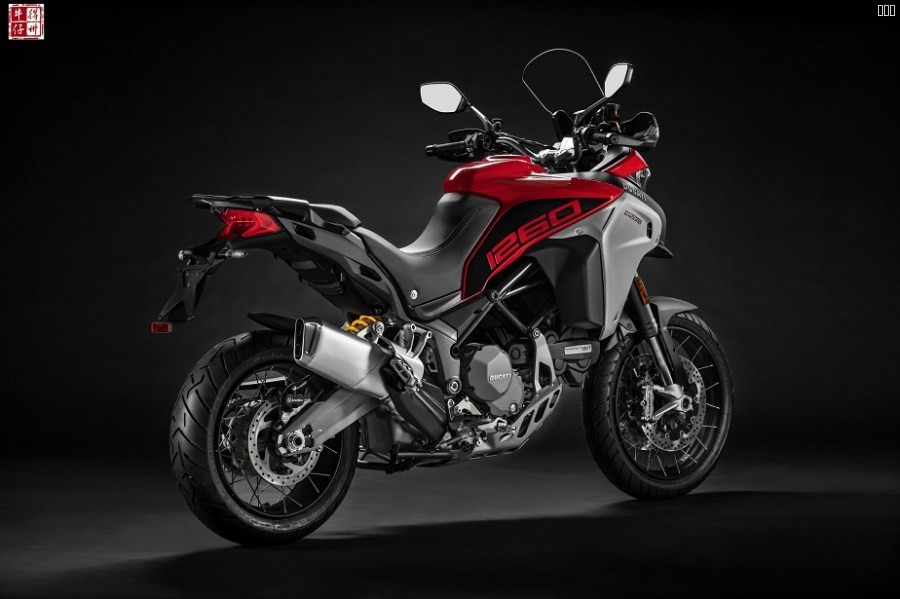 101218-14-2019-Ducati-Multistrada-1260-Enduro-UC68146-High.jpg
