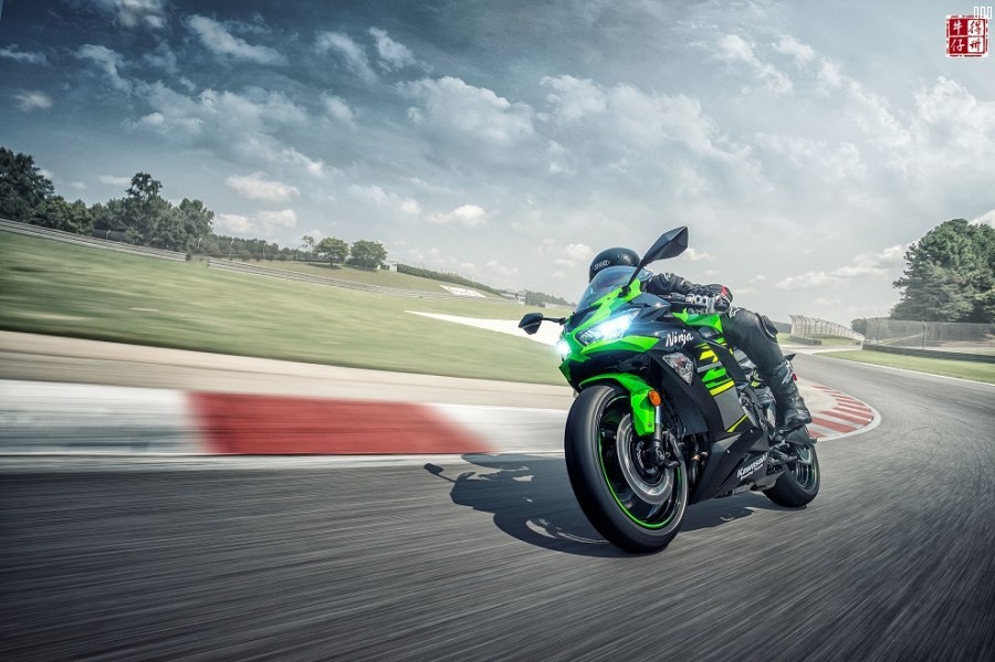 101118-2019-kawasaki-ninja-zx-6r-19_ZX636GKFA_005809-1.jpg