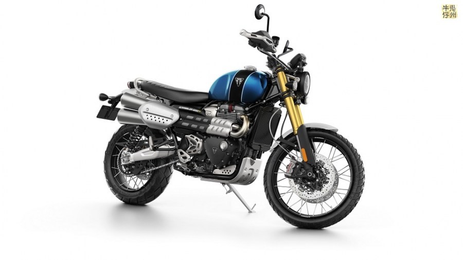 102418-2019-Triumph-Scrambler-1200-XE-Front-3Q-2.jpg