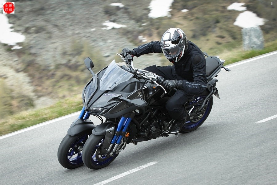 2019_Yamaha_Niken-5.jpg