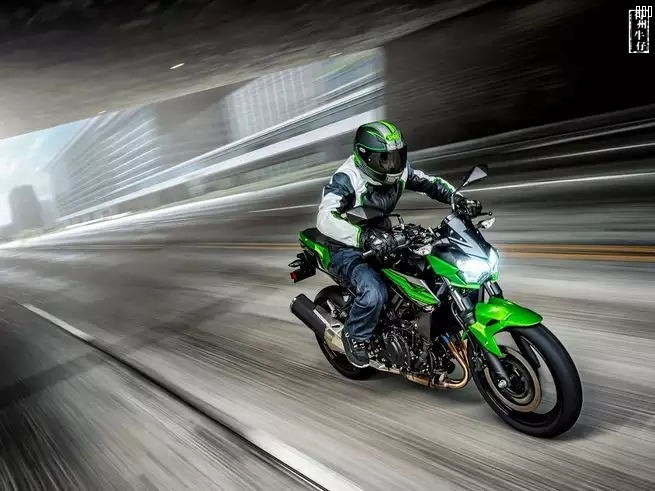 2019-kawasaki-z400-abs-first-look-8_看图王.web.jpg
