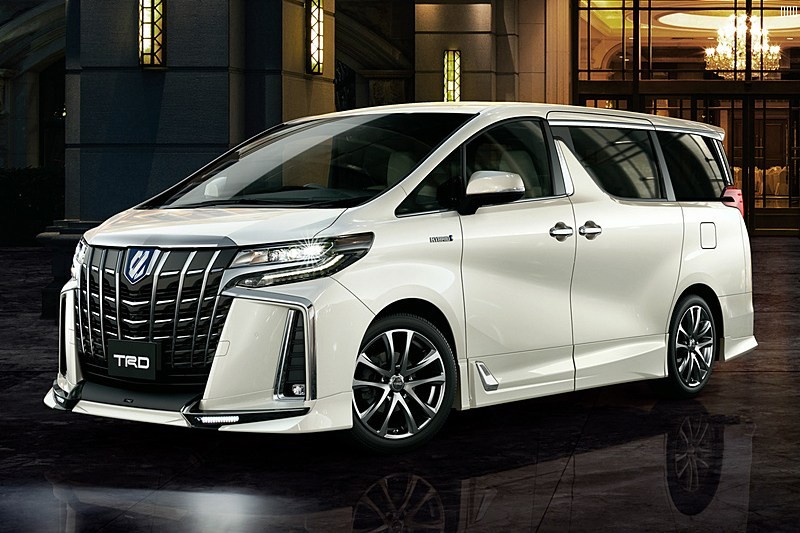 toyota_alphard_TRD_2017_01.jpg