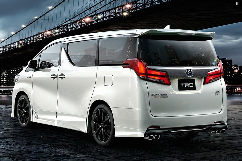 toyota_alphard_TRD_2017_04.jpg