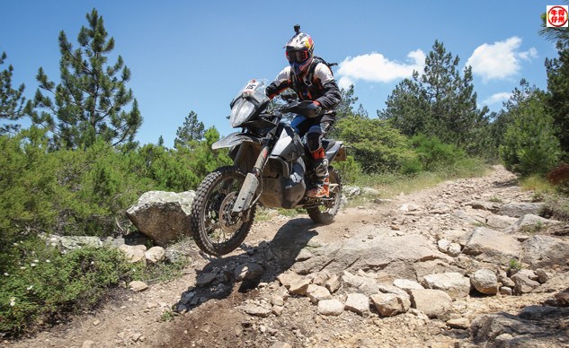KTM-790-ADVENTURE-R-P2-in-action-2.jpg