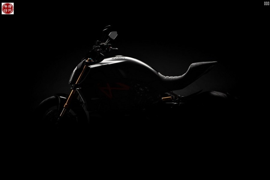 110418-21_2019-DUCATI-DIAVEL-1260-S.jpg